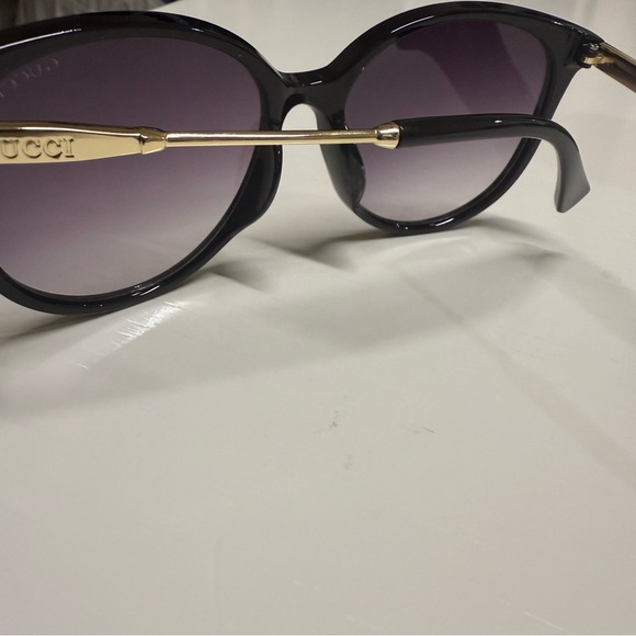NWOT Gucci Black & Lilac Sunglasses - Picture 6 of 8
